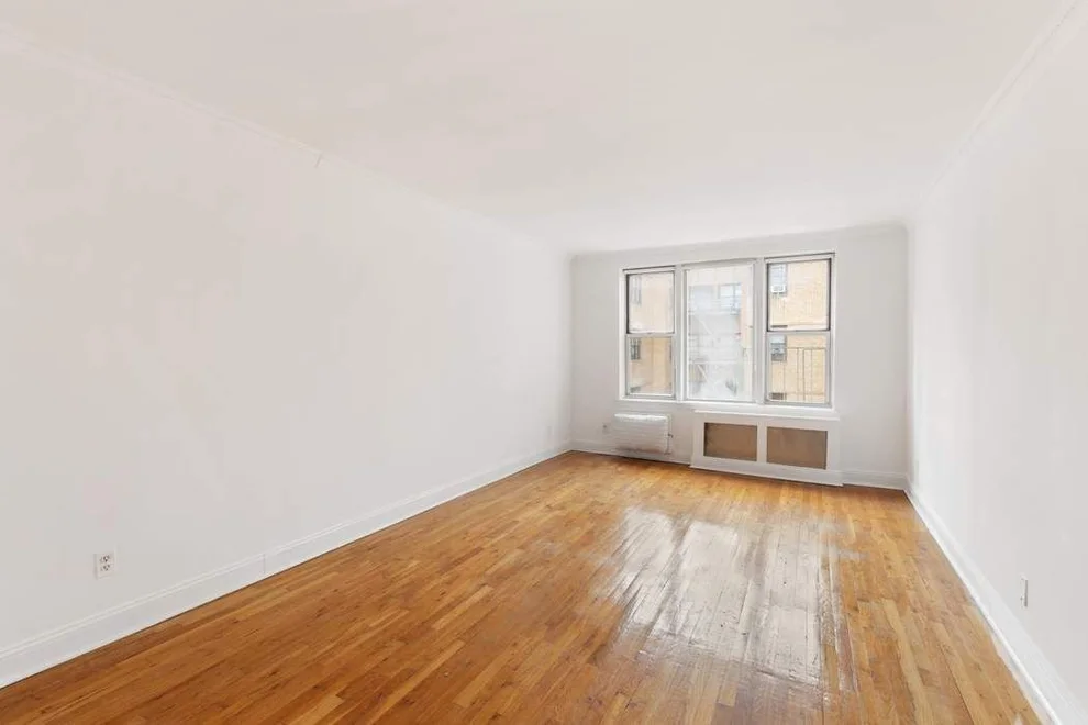 Unit for sale at 311 E 75th Street, Manhattan, NY 10021