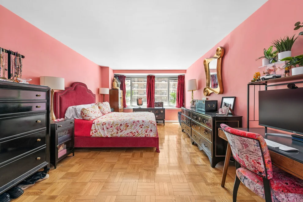 Unit for sale at 315 W 70TH Street, Manhattan, NY 10023