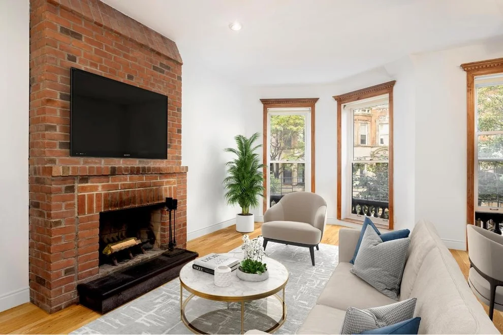 Unit for sale at 329 W 89TH Street, Manhattan, NY 10024