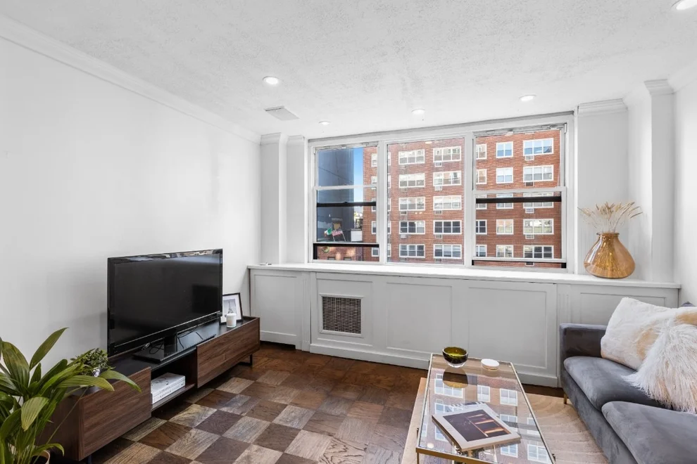 Unit for sale at 32 Gramercy Park S, Manhattan, NY 10010