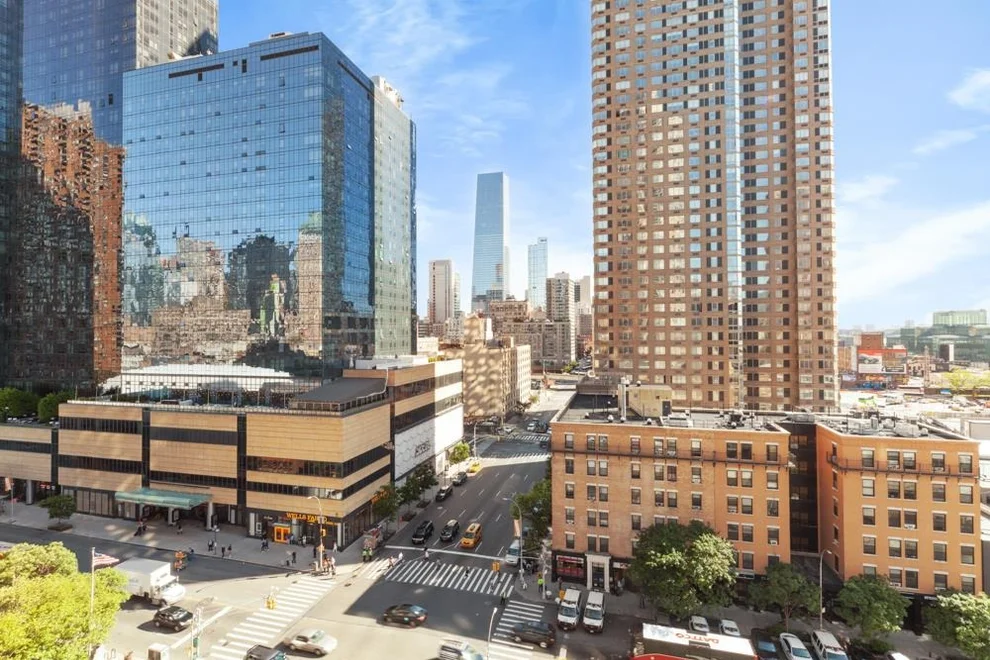 Unit for sale at 500 W 43rd Street, Manhattan, NY 10036