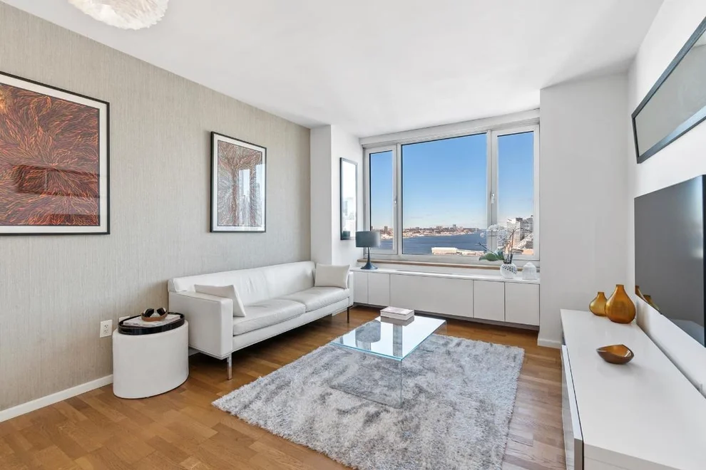 Unit for sale at 635 W 42nd Street, Manhattan, NY 10036