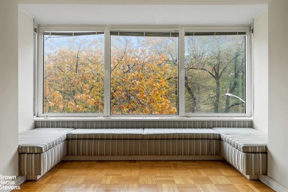 Unit for sale at 860 5TH Avenue, Manhattan, NY 10065