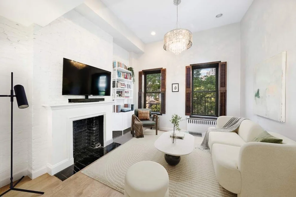 Unit for sale at 348 E 89th Street, Manhattan, NY 10128