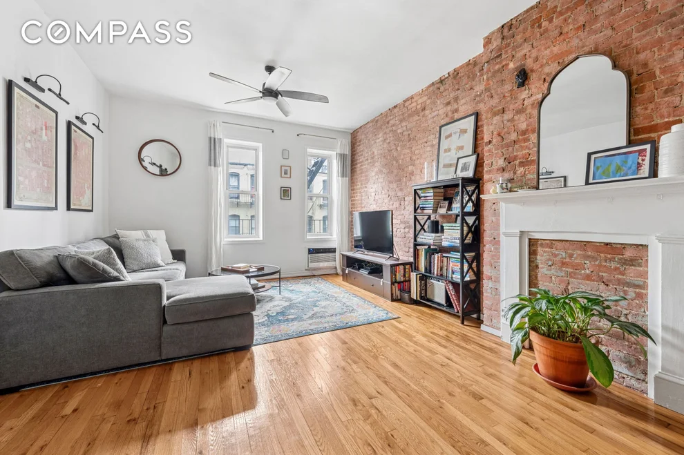 Unit for sale at 331 E 92nd Street, Manhattan, NY 10128