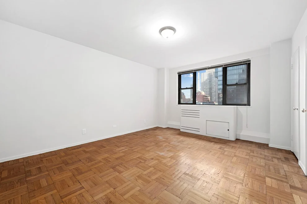 Unit for sale at 315 E 72ND Street, Manhattan, NY 10021