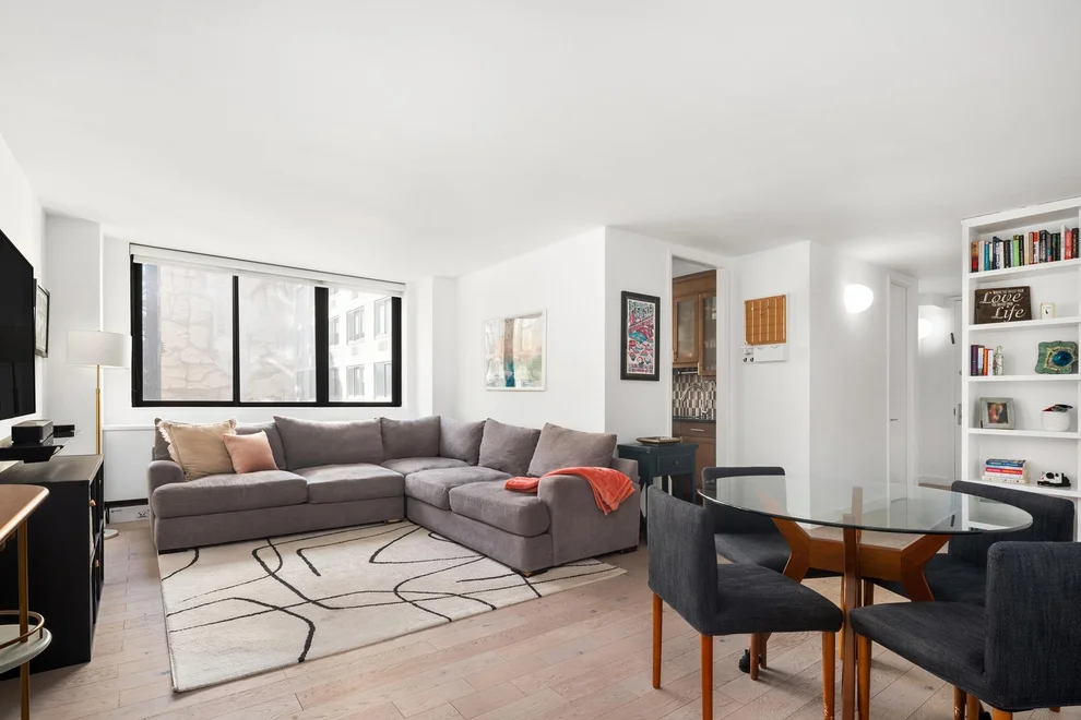 Unit for sale at 280 PARK Avenue S, Manhattan, NY 10010