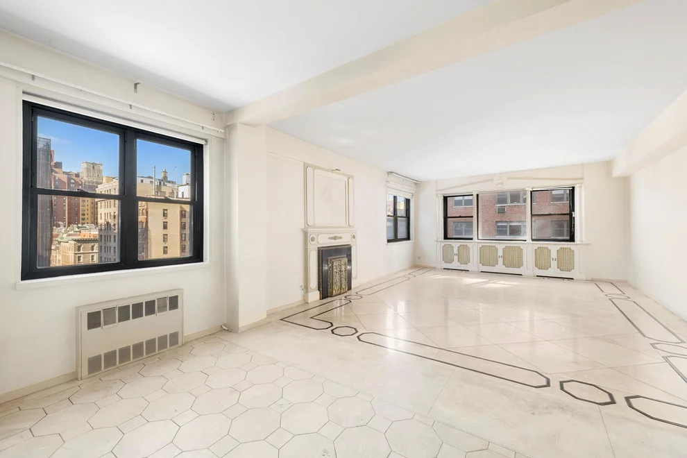 Unit for sale at 165 E 72ND Street, Manhattan, NY 10021