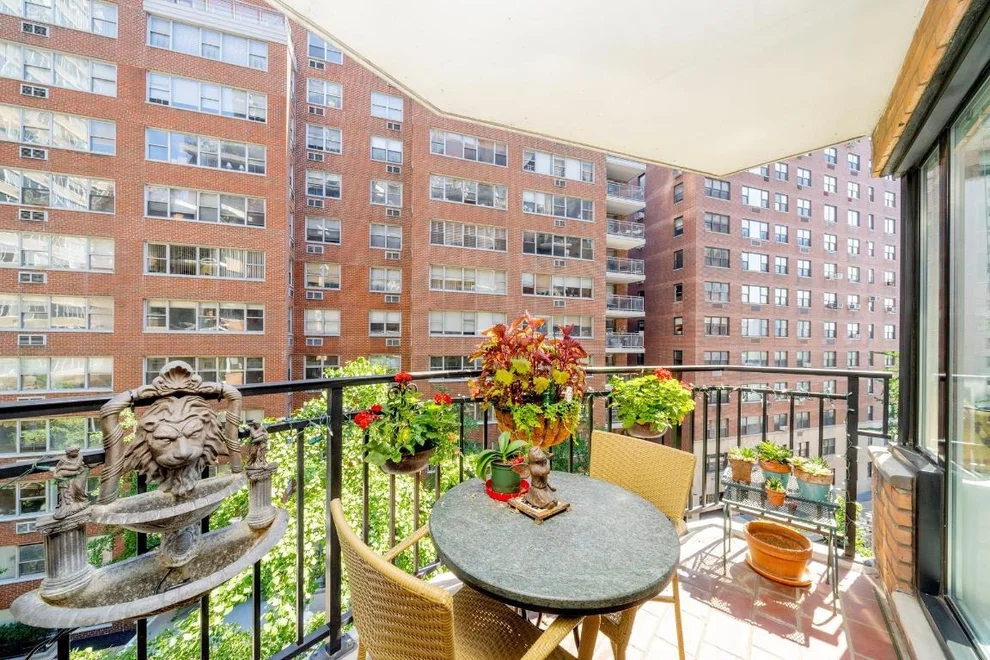 Unit for sale at 60 SUTTON Place S, Manhattan, NY 10022