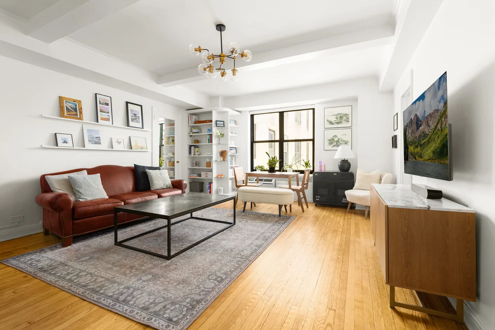 Unit for sale at 161 W 16TH Street, Manhattan, NY 10011