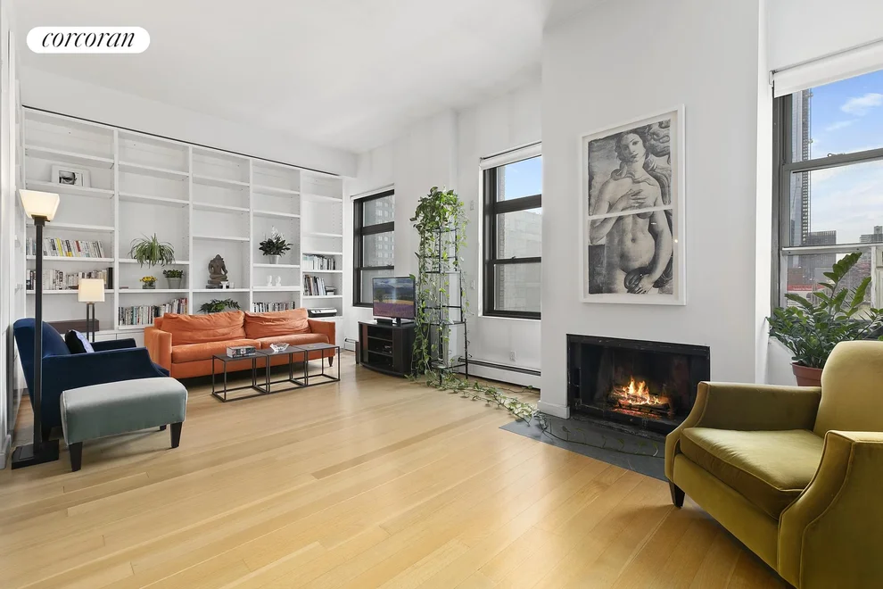 Unit for sale at 529 W 42ND Street, Manhattan, NY 10036