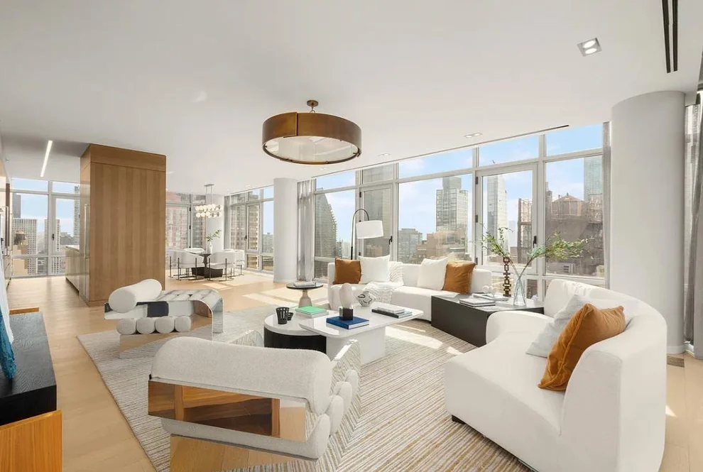 Unit for sale at 219 E 44TH Street, Manhattan, NY 10017