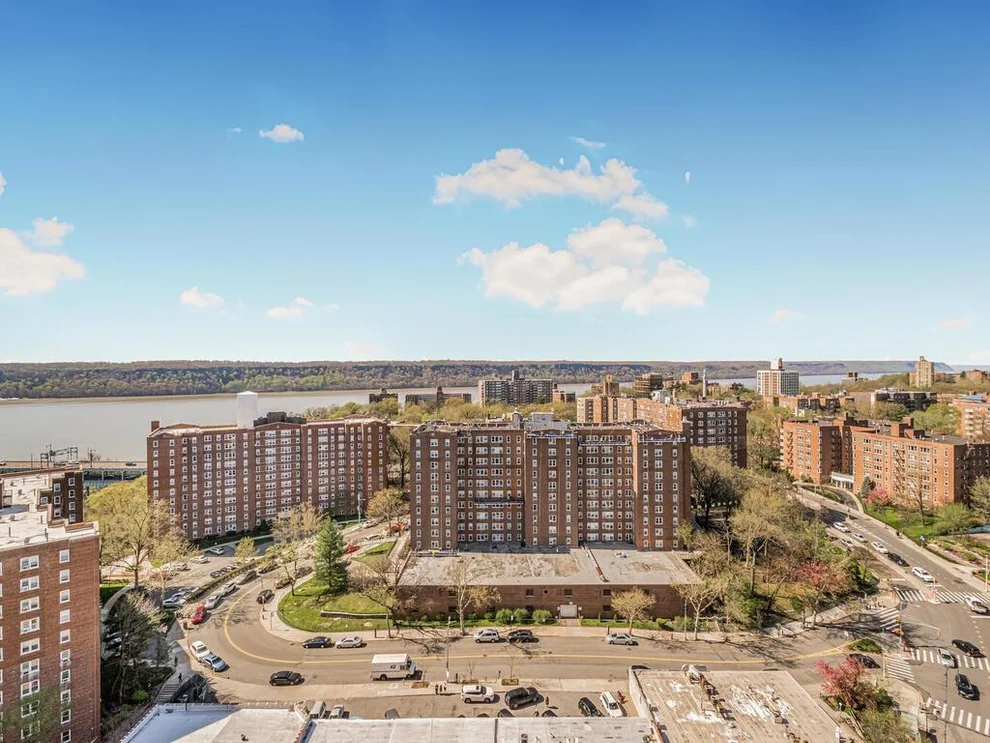 Unit for sale at 555 KAPPOCK Street, Bronx, NY 10463