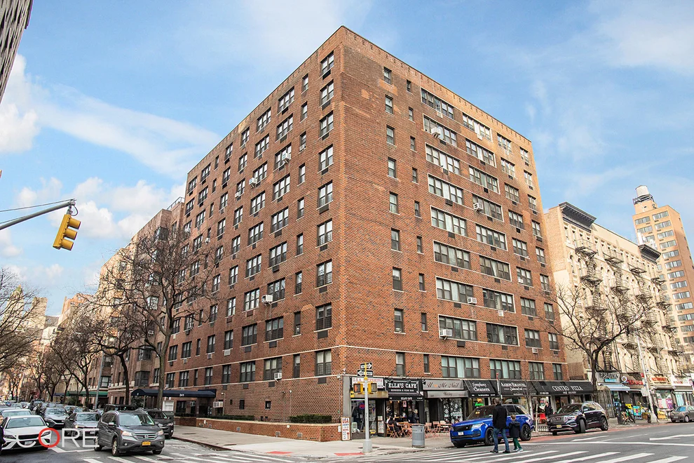 Unit for sale at 241 E 76th Street, Manhattan, NY 10021