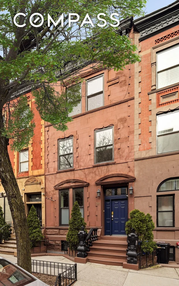 Unit for sale at 387 Manhattan Avenue, Manhattan, NY 10026