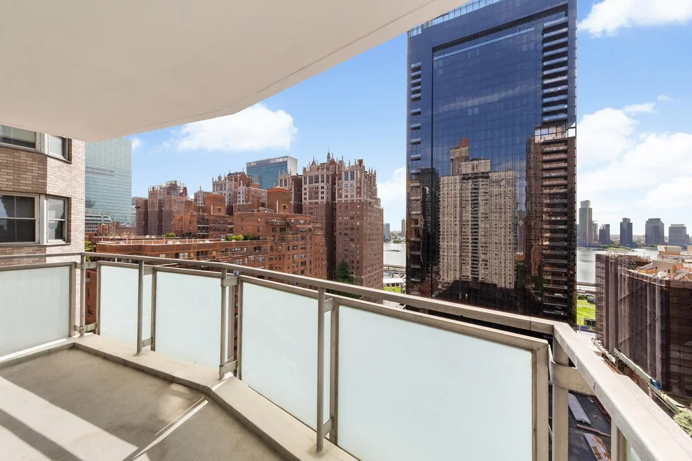 Unit for sale at 300 E 40TH Street, Manhattan, NY 10016