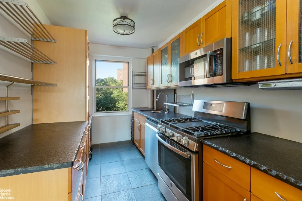 Unit for sale at 3850 SEDGWICK Avenue, Bronx, NY 10463