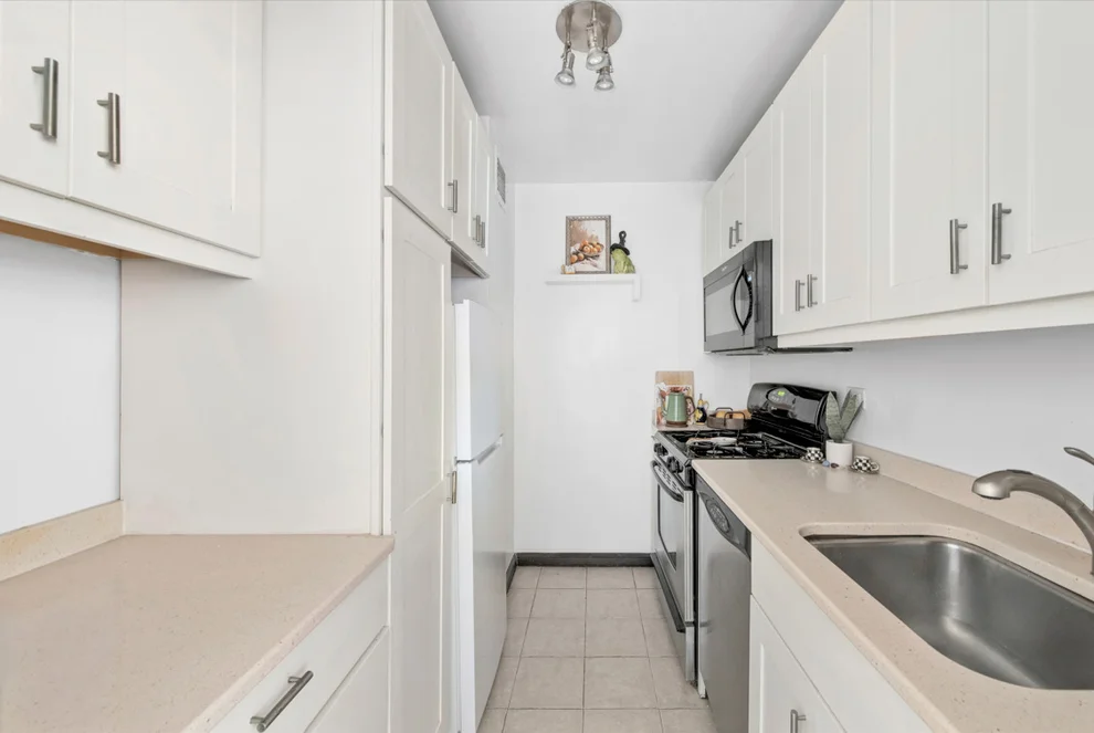 Unit for sale at 205 W End Avenue, Manhattan, NY 10023