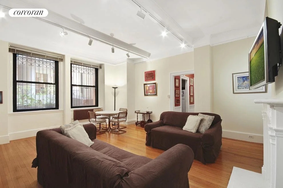 Unit for sale at 212 E 48TH Street, Manhattan, NY 10017