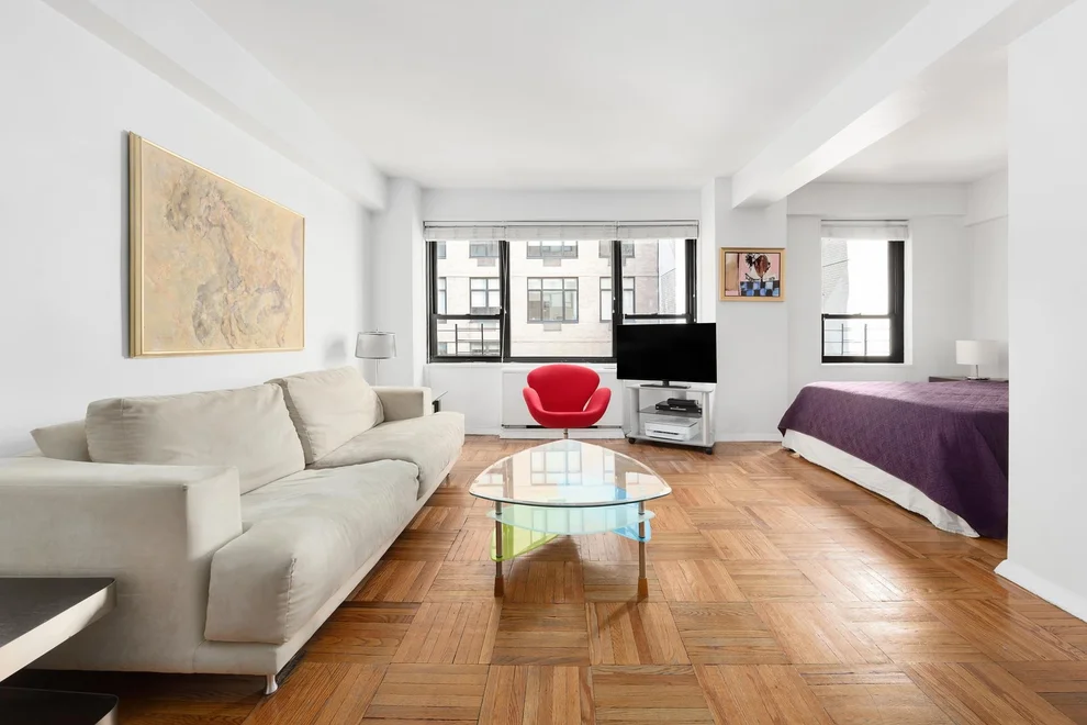 Unit for sale at 210 E 47TH Street, Manhattan, NY 10017