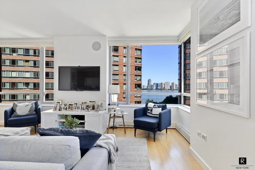 Unit for sale at 2 River Terrace, Manhattan, NY 10282