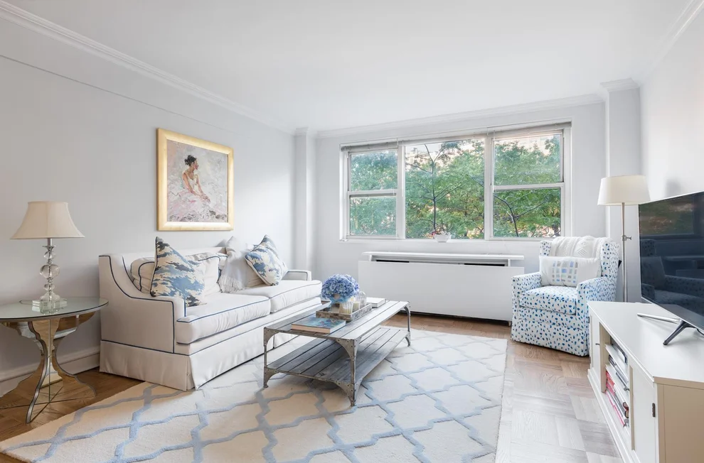 Unit for sale at 2 Horatio Street, Manhattan, NY 10014