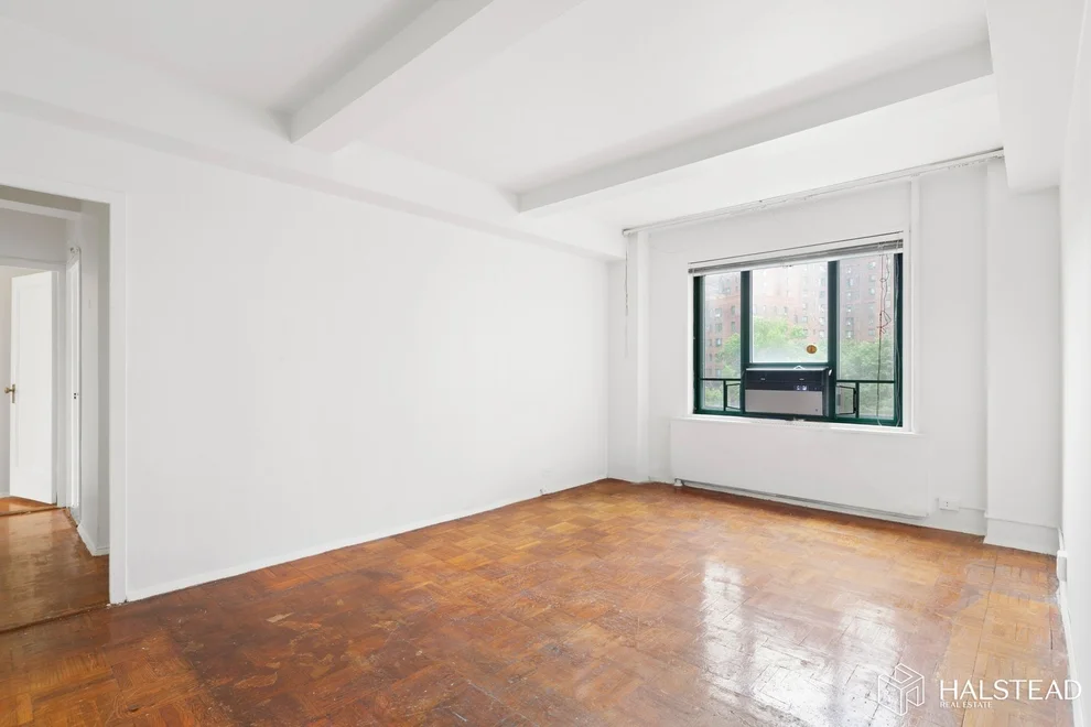 Unit for sale at 1560 METROPOLITAN Avenue, Bronx, NY 10462