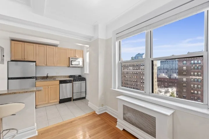 Unit for sale at 304 W 75TH Street, Manhattan, NY 10023