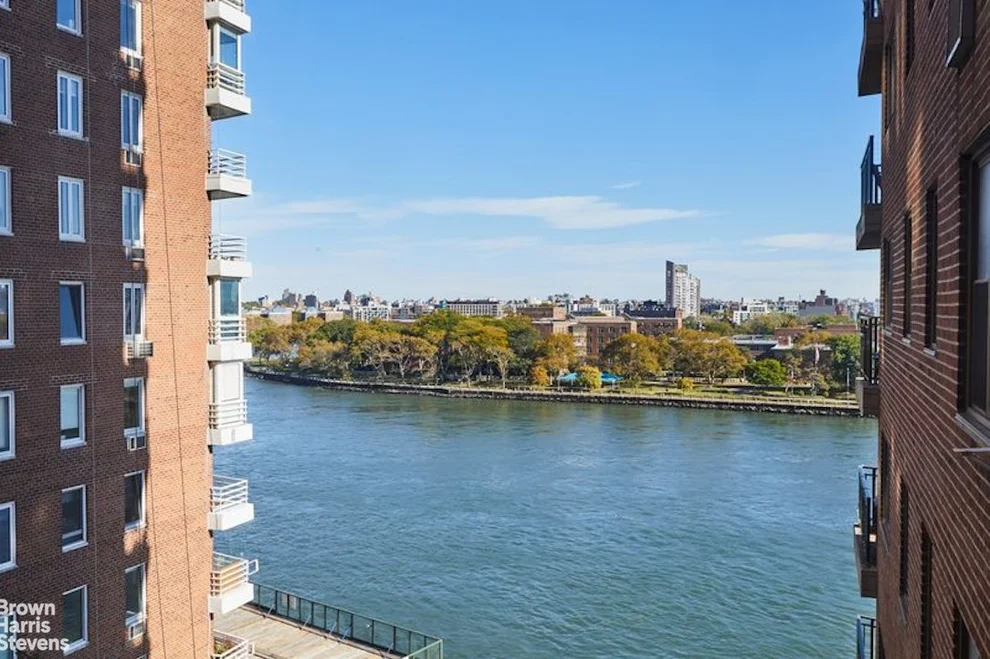 Unit for sale at 55 E END Avenue, Manhattan, NY 10028