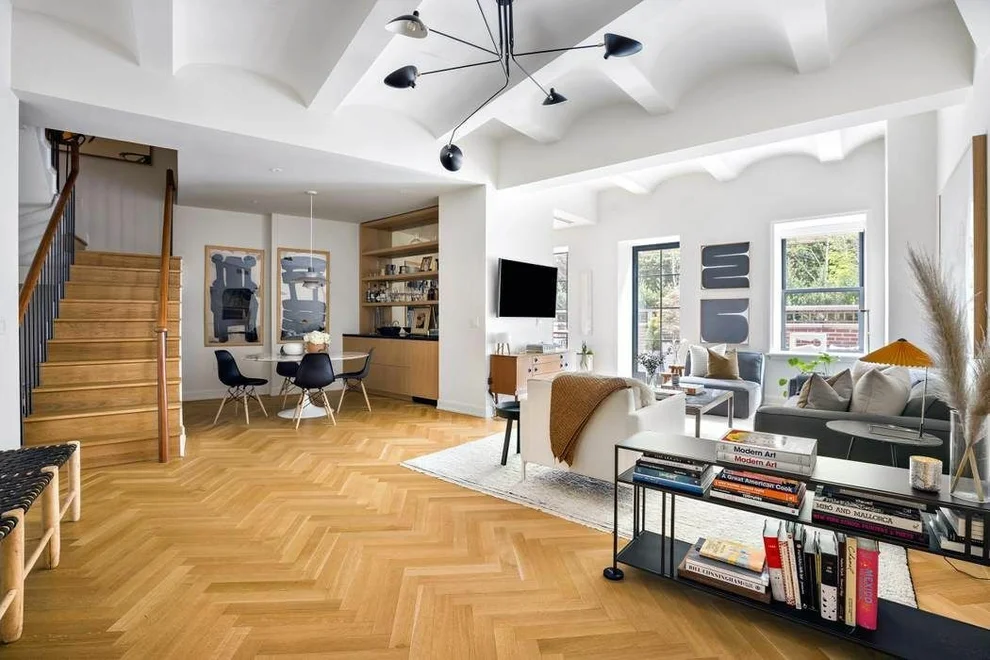 Unit for sale at 275 W 10TH Street, Manhattan, NY 10014