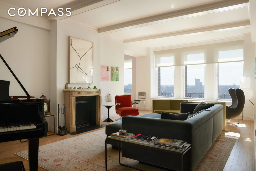 Unit for sale at 25 E End Avenue, Manhattan, NY 10075