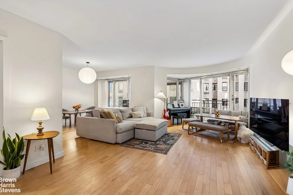 Unit for sale at 60 SUTTON Place S, Manhattan, NY 10022