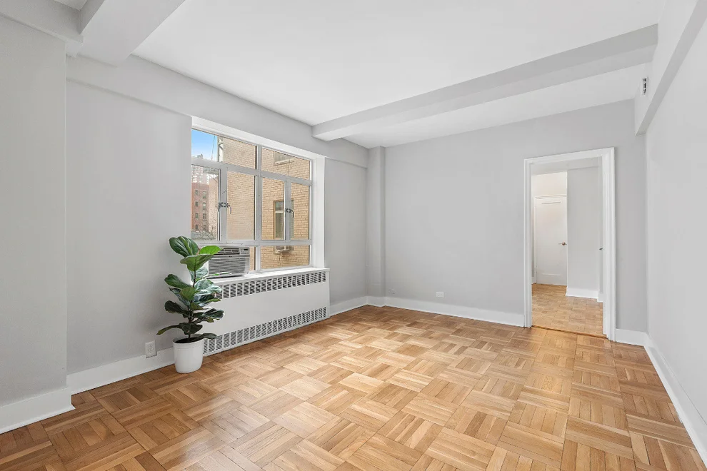 Unit for sale at 15 W 84TH Street, Manhattan, NY 10024