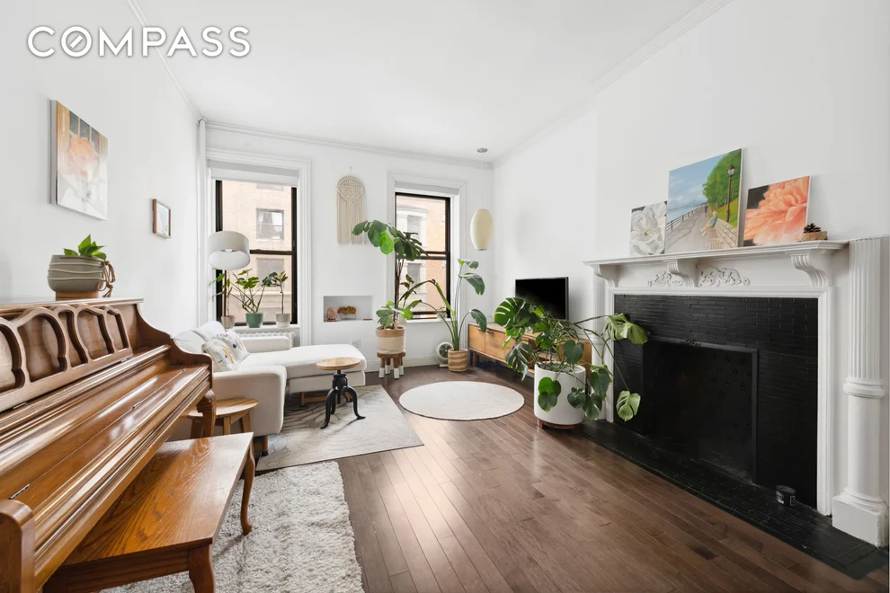Unit for sale at 332 W 101st Street, Manhattan, NY 10025
