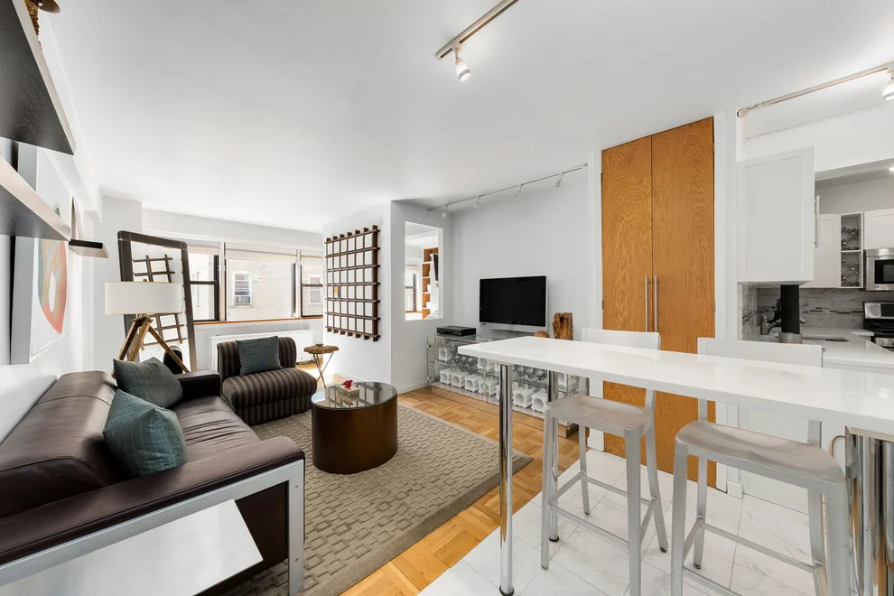 Unit for sale at 220 E 67TH Street, Manhattan, NY 10065