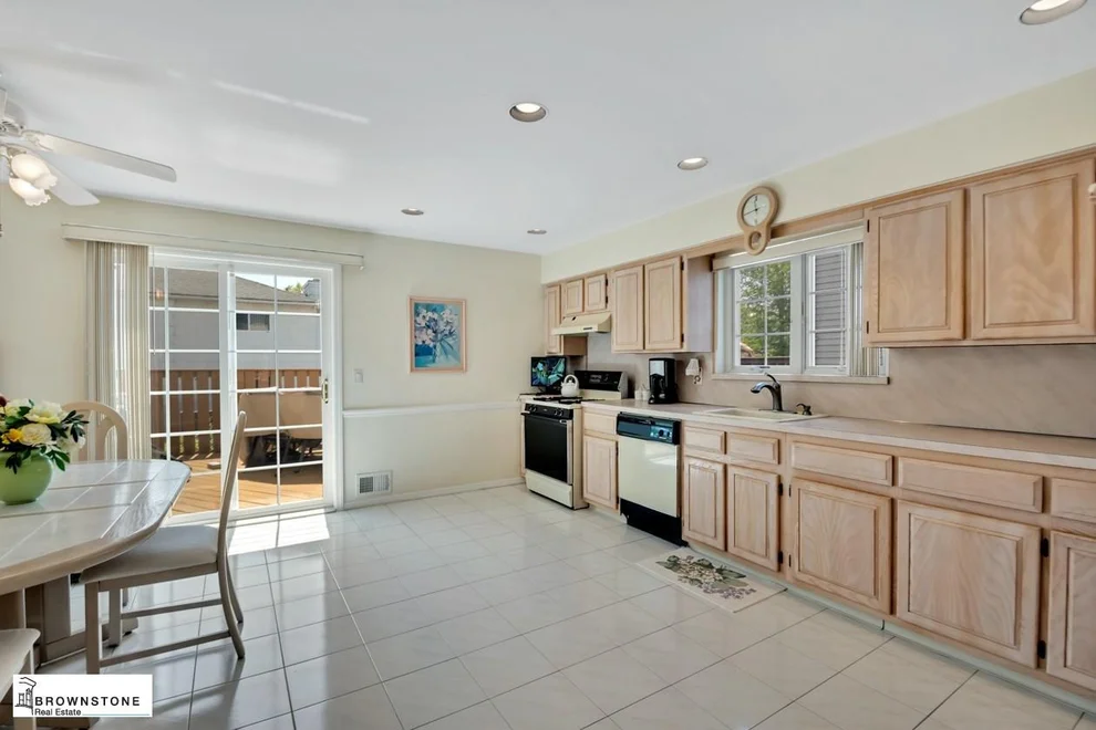 Unit for sale at 16 Monterey Avenue, StatenIsland, NY 10312