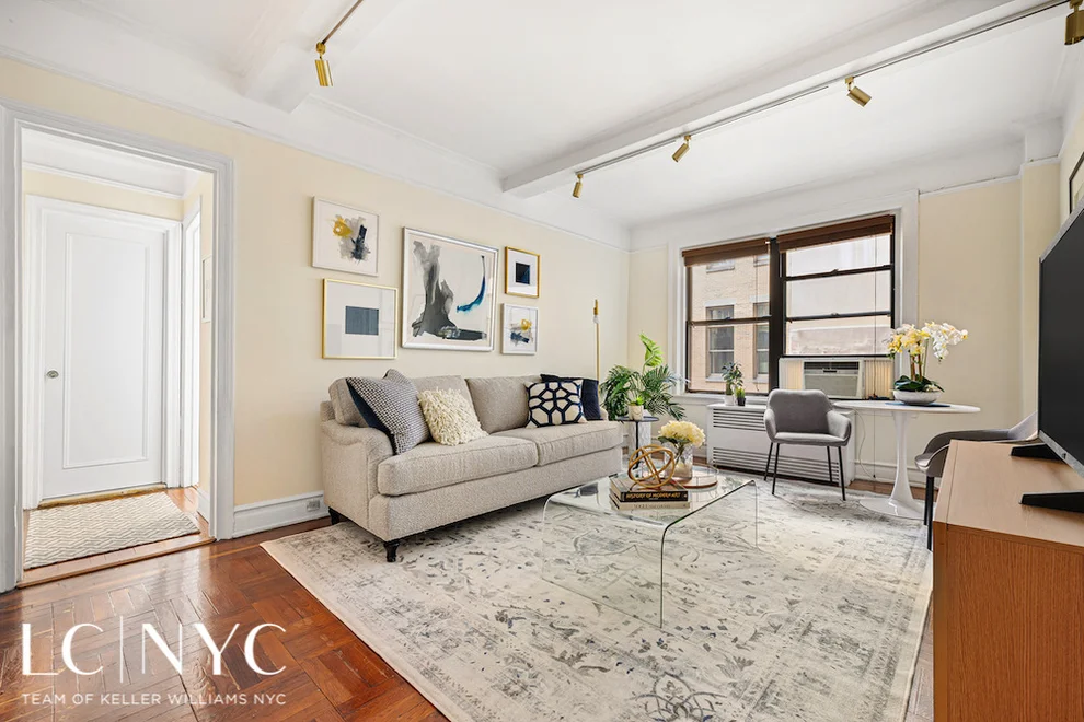 Unit for sale at 545 W End Avenue, Manhattan, NY 10024