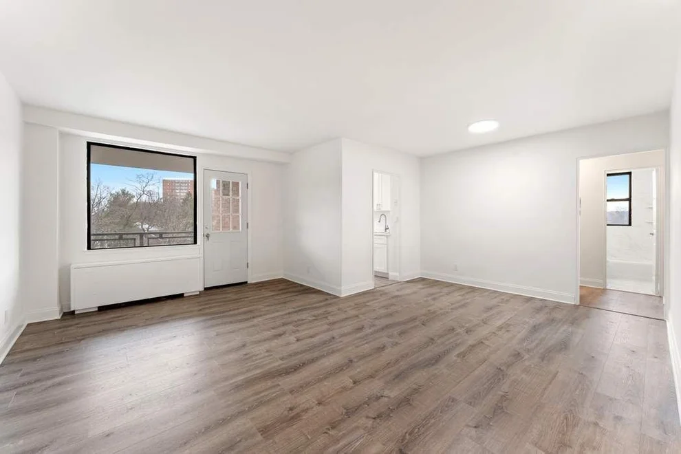 Unit for sale at 4705 Henry Hudson Parkway W, Bronx, NY 10471