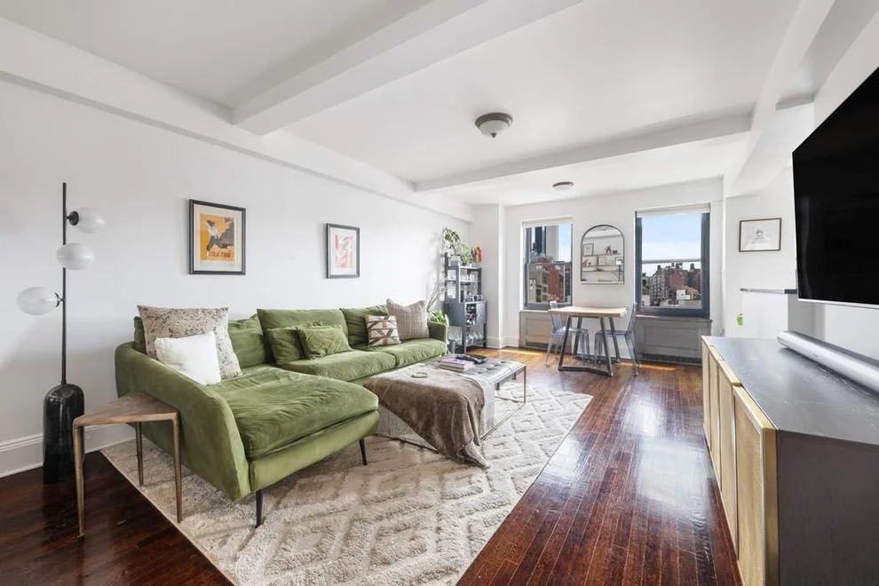 Unit for sale at 300 W 23rd Street, Manhattan, NY 10011