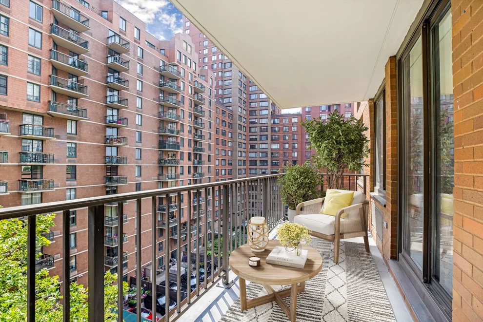 Unit for sale at 300 ALBANY Street, Manhattan, NY 10280