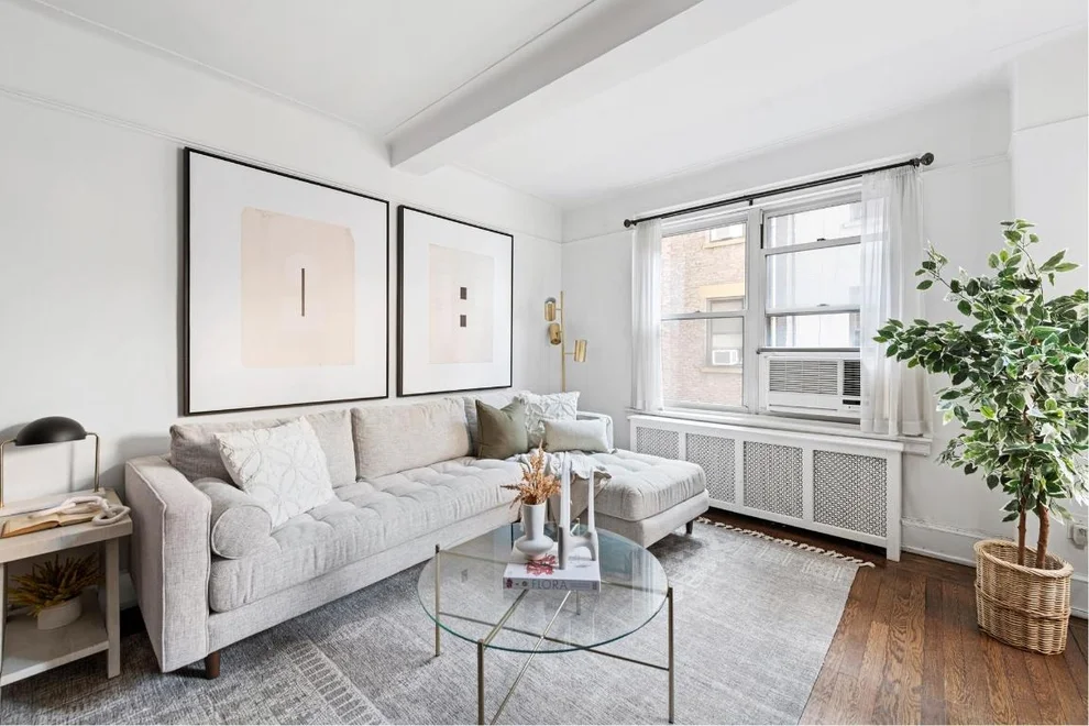 Unit for sale at 304 W 75TH Street, Manhattan, NY 10023