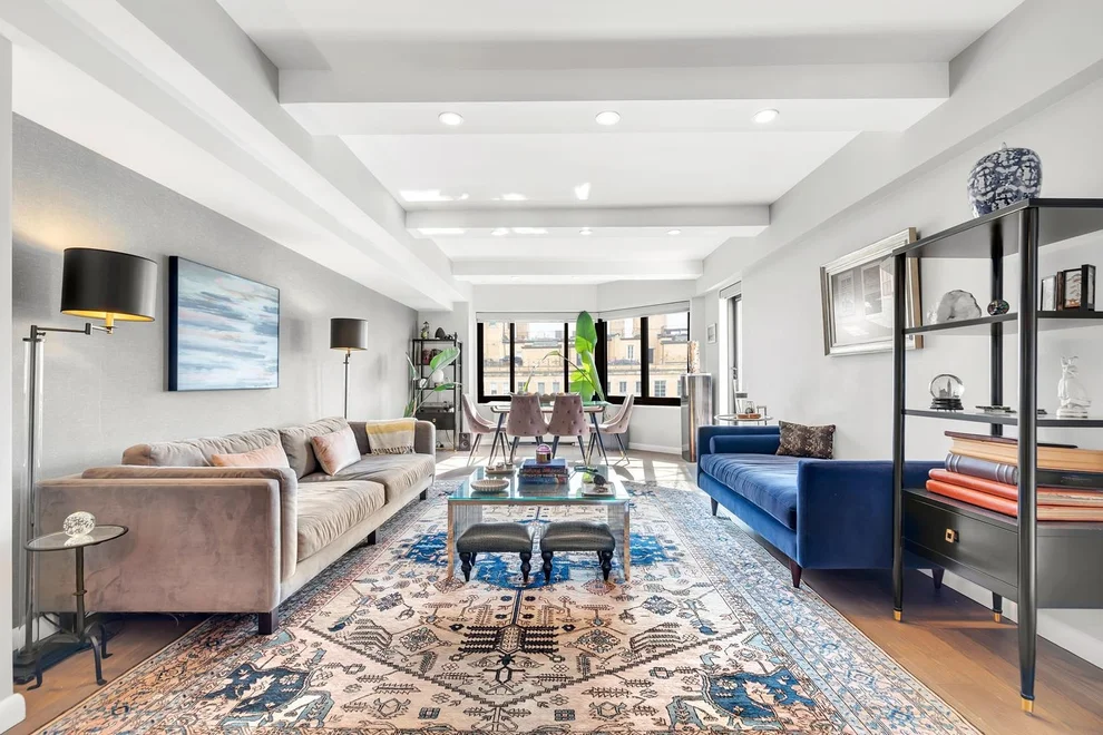 Unit for sale at 10 E END Avenue, Manhattan, NY 10075