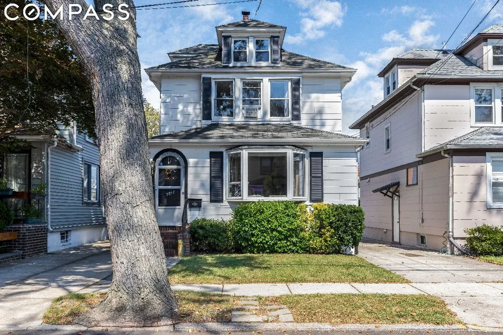 Unit for sale at 70-17 Nansen Street, Queens, NY 11375