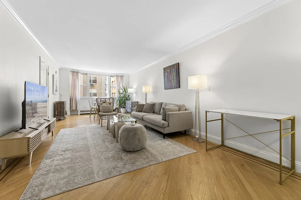 Unit for sale at 215 E 80TH Street, Manhattan, NY 10075