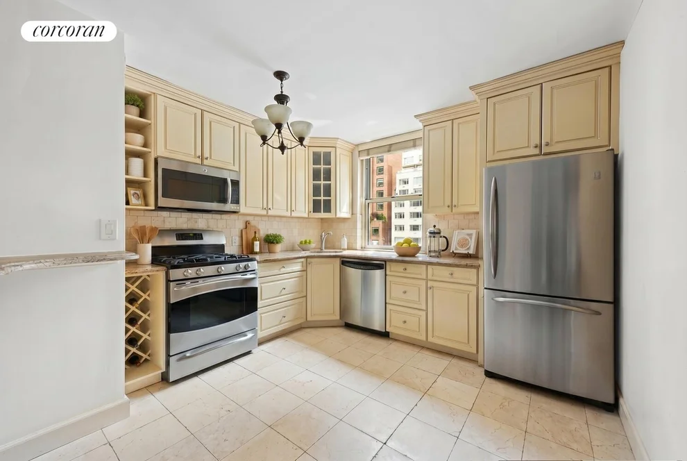Unit for sale at 200 E 58TH Street, Manhattan, NY 10022