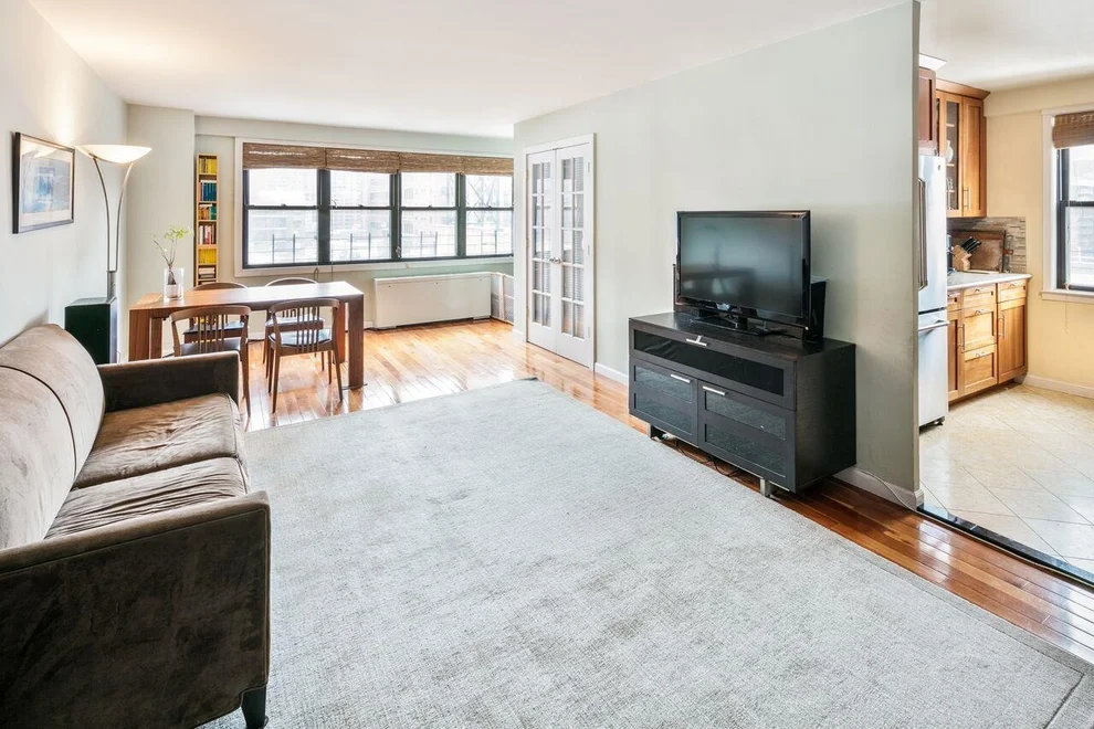 Unit for sale at 201 E 28th Street, Manhattan, NY 10016
