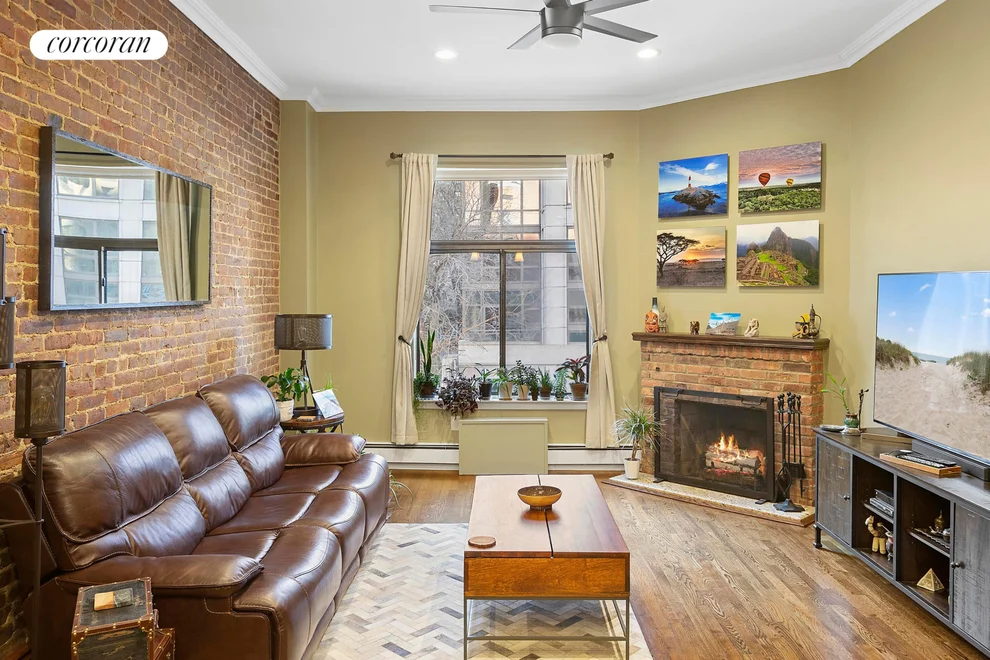 Unit for sale at 271 W 70TH Street, Manhattan, NY 10023