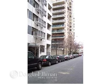 Unit for sale at 531 E 88th Street, Manhattan, NY 10128