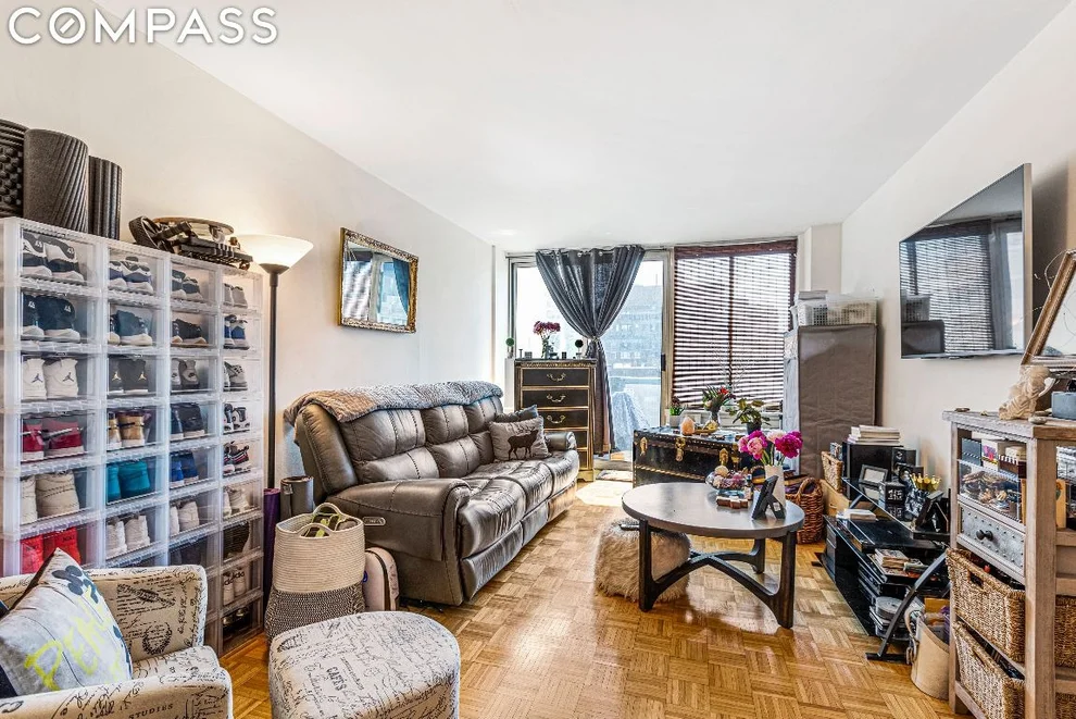 Unit for sale at 22 W 15th Street, Manhattan, NY 10011