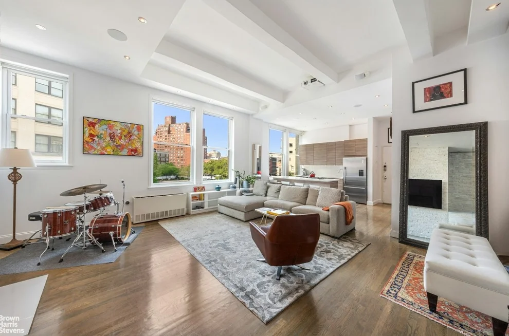 Unit for sale at 321 W 13TH Street, Manhattan, NY 10014